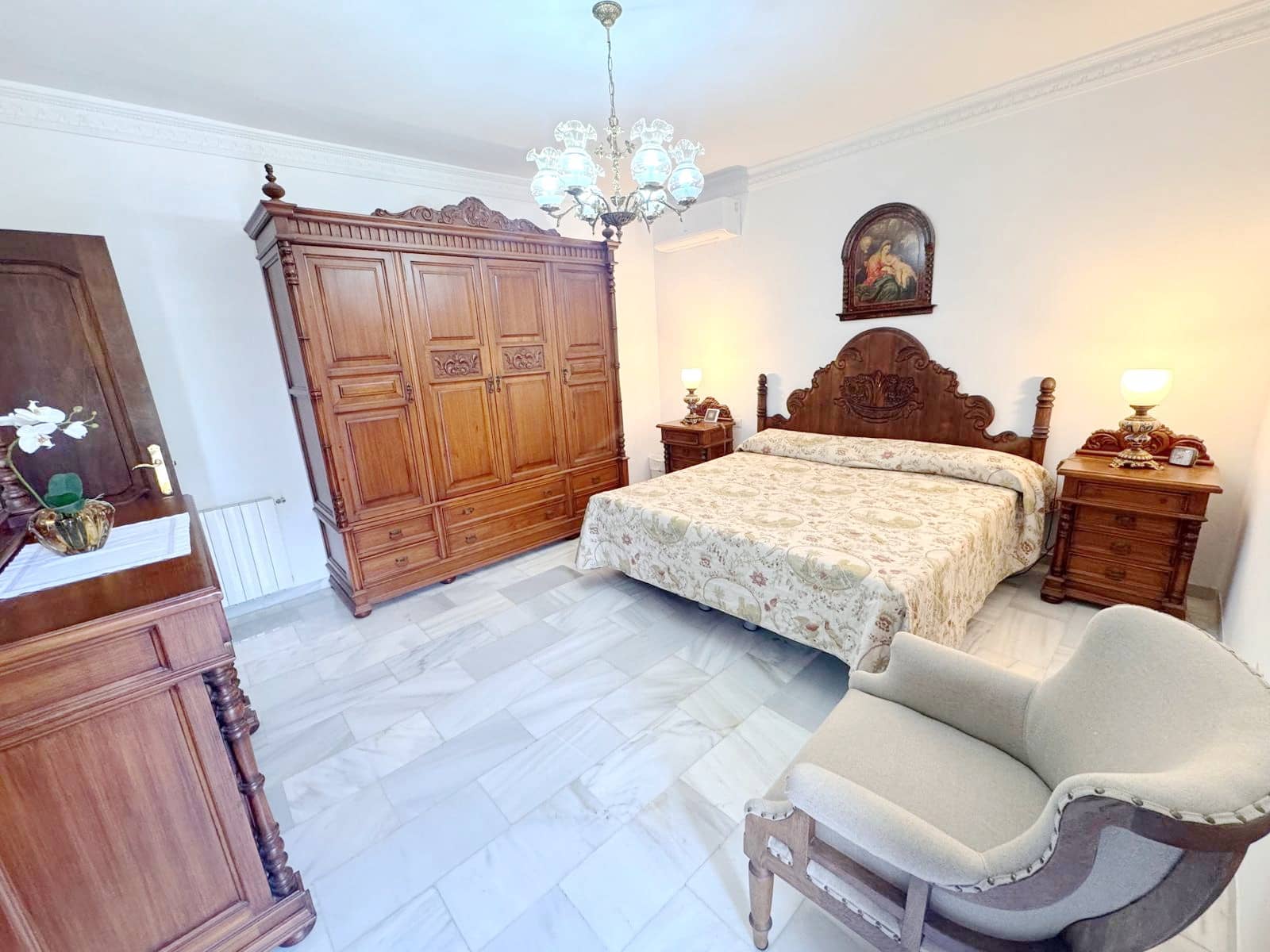 3 sypialnia Dom blizniak na sprzedaż w Nueva Andalucia z basenem garażem - 945 000 € (Ref: 8916127)