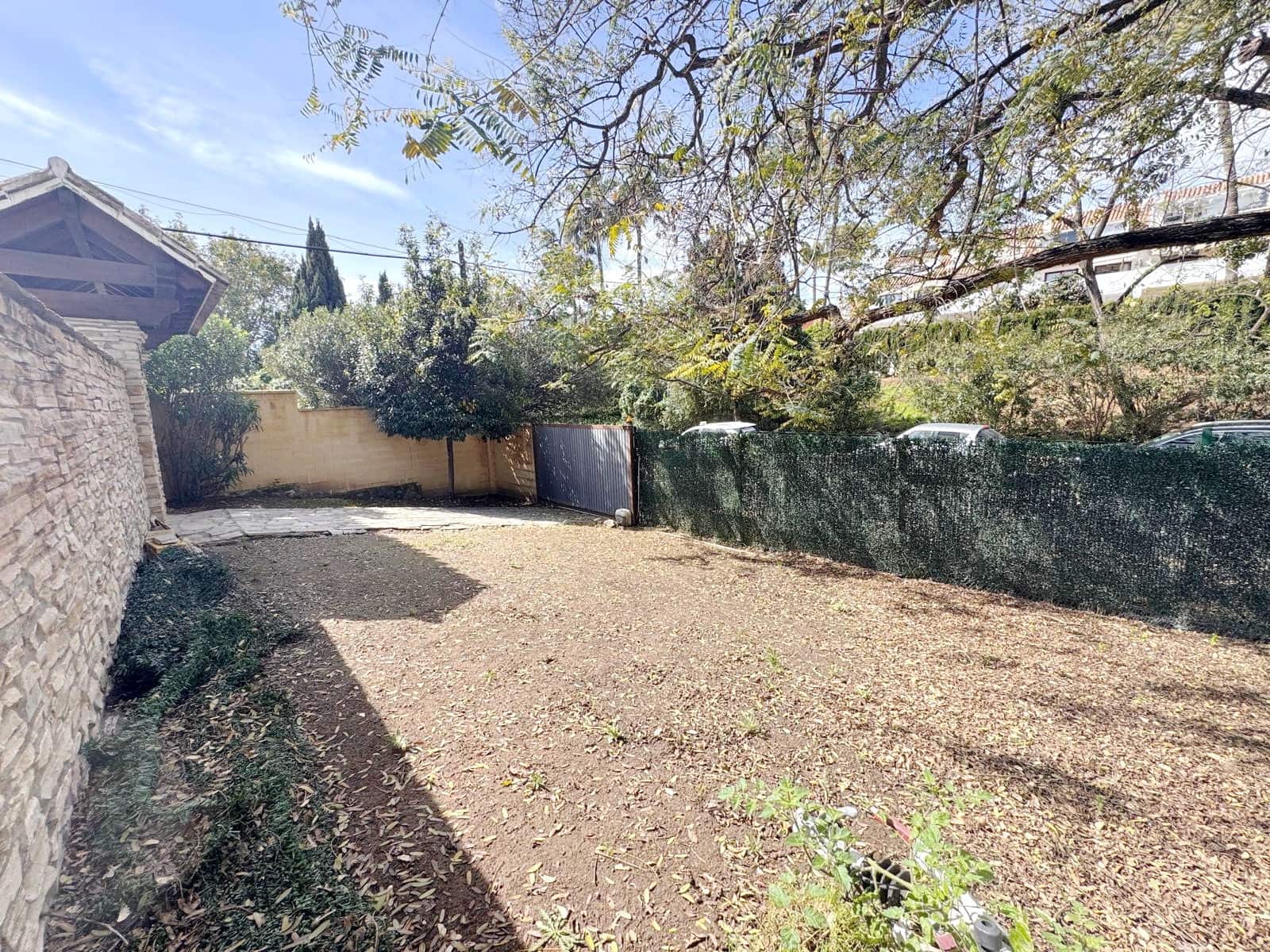 3 sypialnia Dom blizniak na sprzedaż w Nueva Andalucia z basenem garażem - 945 000 € (Ref: 8916127)