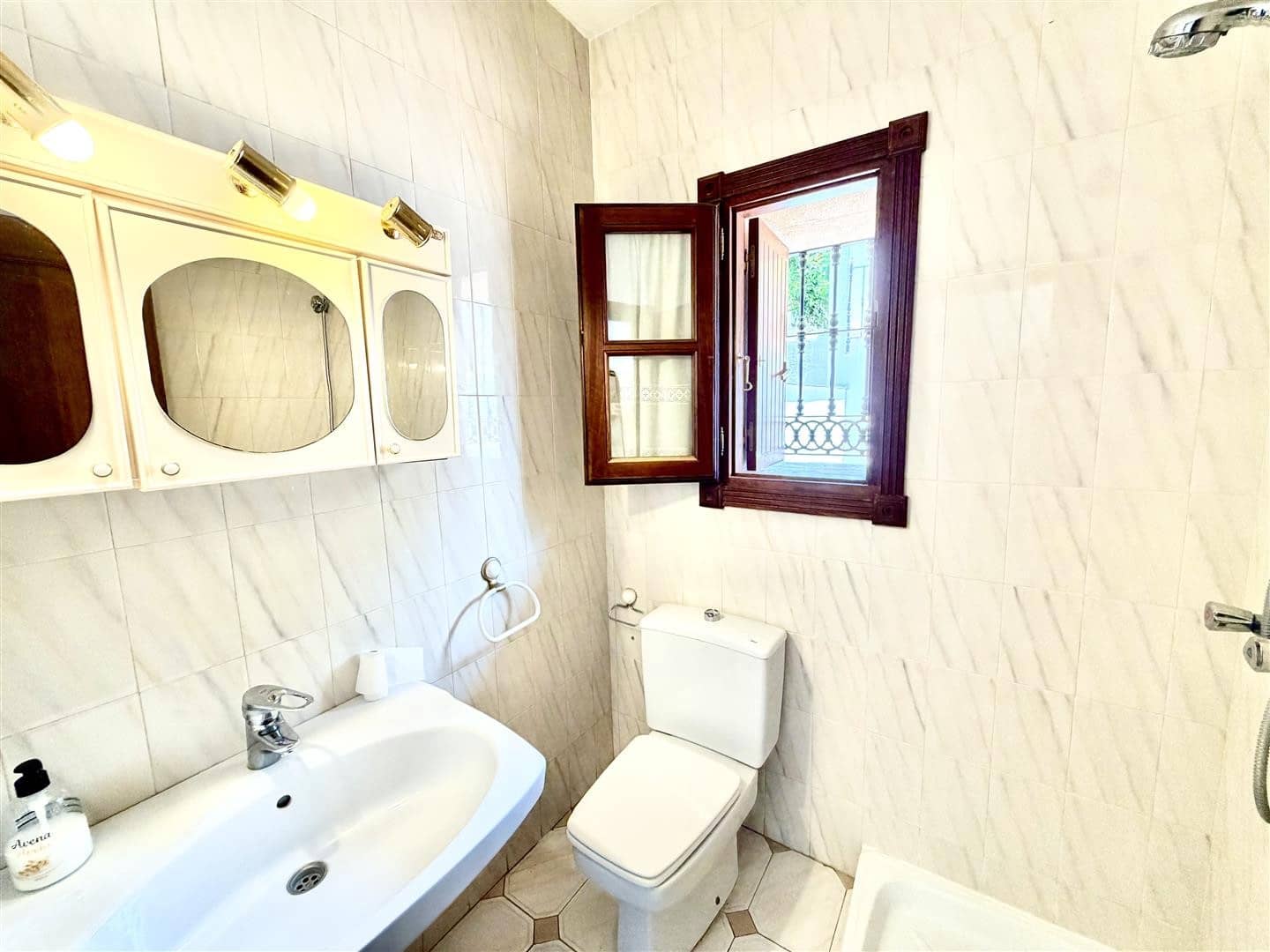 3 Zimmer Doppelhaus zu verkaufen in Nueva Andalucia mit Pool Garage - 945.000 € (Ref: 8916127)