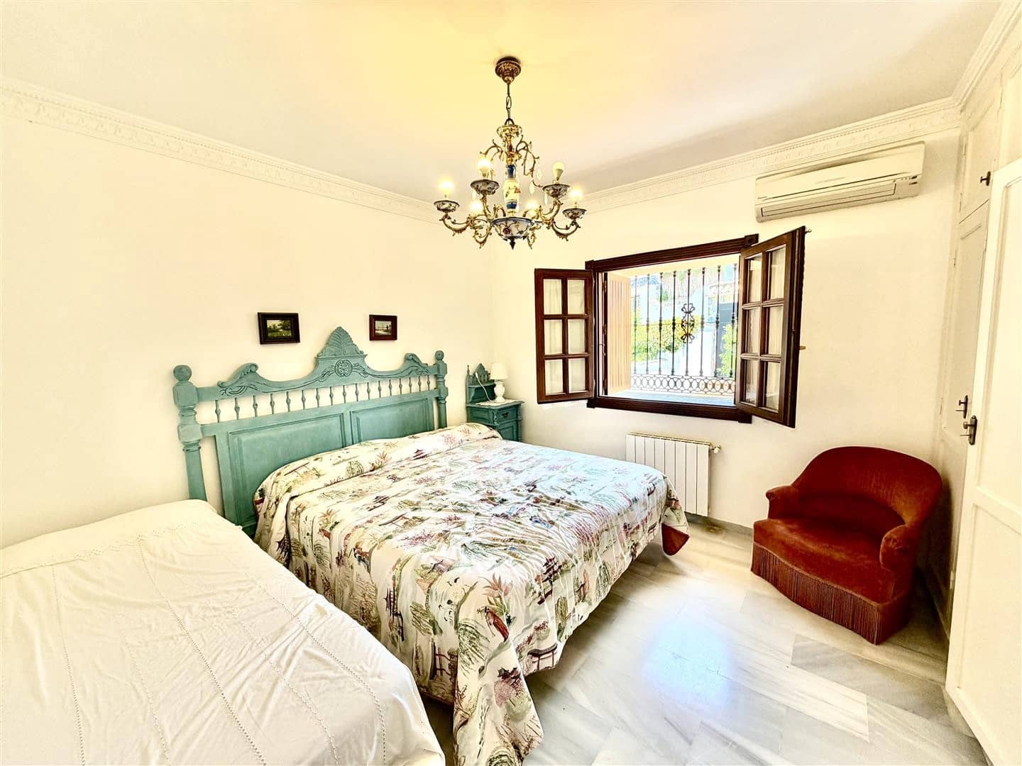 3 Zimmer Doppelhaus zu verkaufen in Nueva Andalucia mit Pool Garage - 945.000 € (Ref: 8916127)
