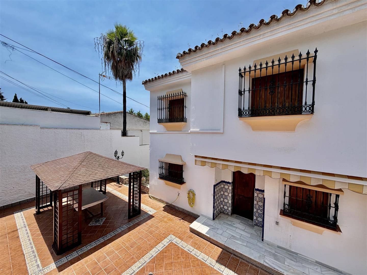 3 Zimmer Doppelhaus zu verkaufen in Nueva Andalucia mit Pool Garage - 945.000 € (Ref: 8916127)
