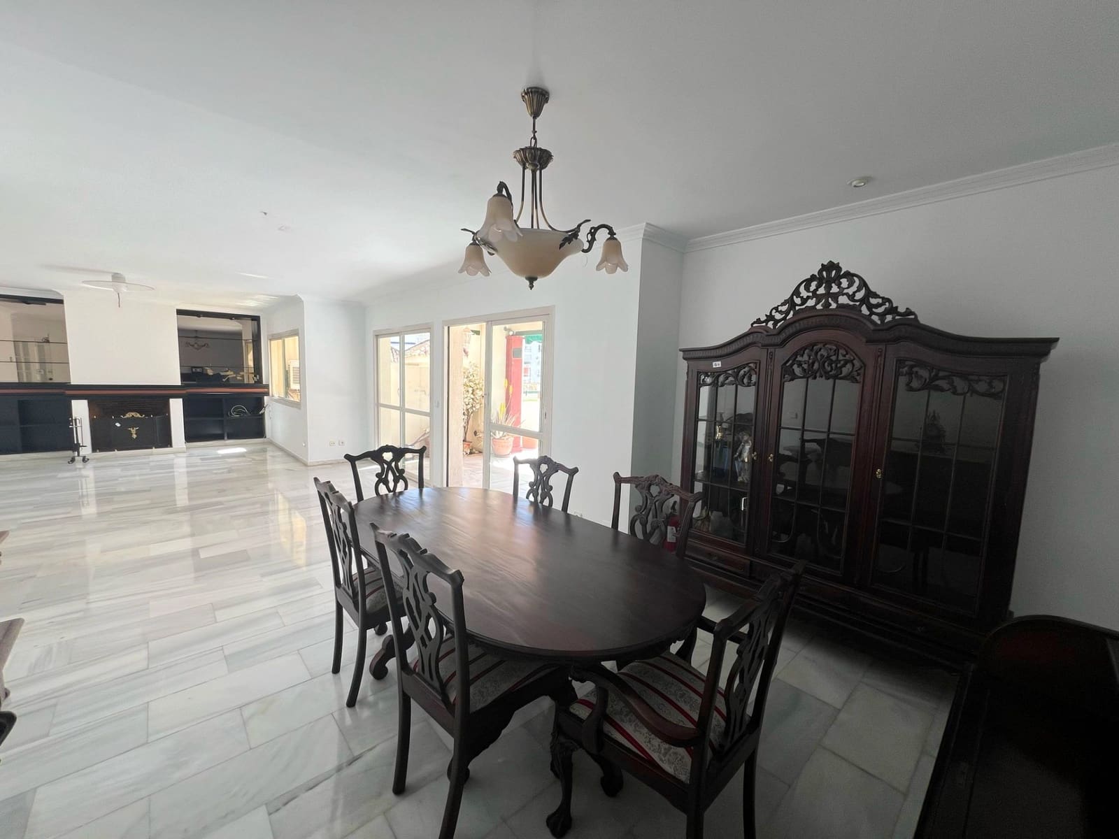 4 sypialnia Penthouse na sprzedaż w Marbella z garażem - 779 500 € (Ref: 8921345)