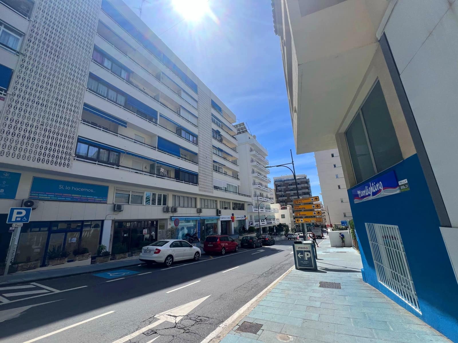 4 sypialnia Penthouse na sprzedaż w Marbella z garażem - 779 500 € (Ref: 8921345)