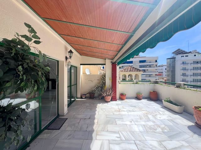 4 sypialnia Penthouse na sprzedaż w Marbella z garażem - 779 500 € (Ref: 8921345)