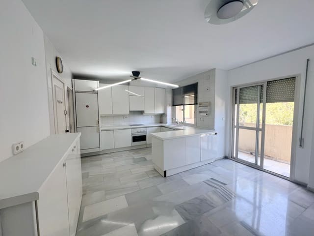 4 slaapkamer Penthouse te koop in Marbella met garage - € 779.500 (Ref: 8921345)
