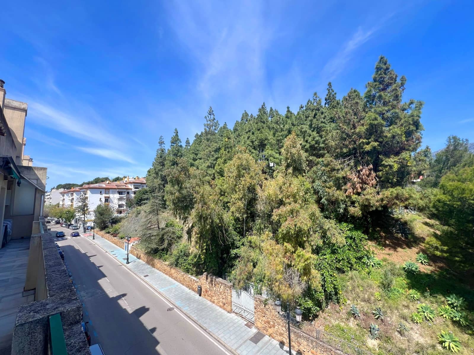 4 bedroom Penthouse for sale in Marbella with garage - € 779,500 (Ref: 8921345)