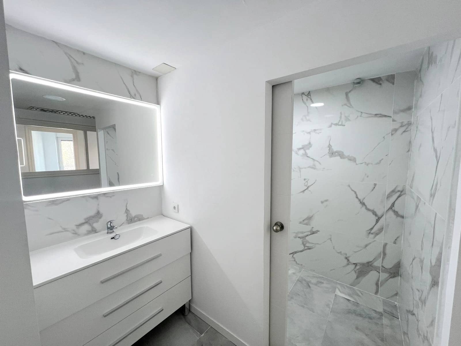 2 slaapkamer Appartement te koop in Marbella met garage - € 680.000 (Ref: 8924129)