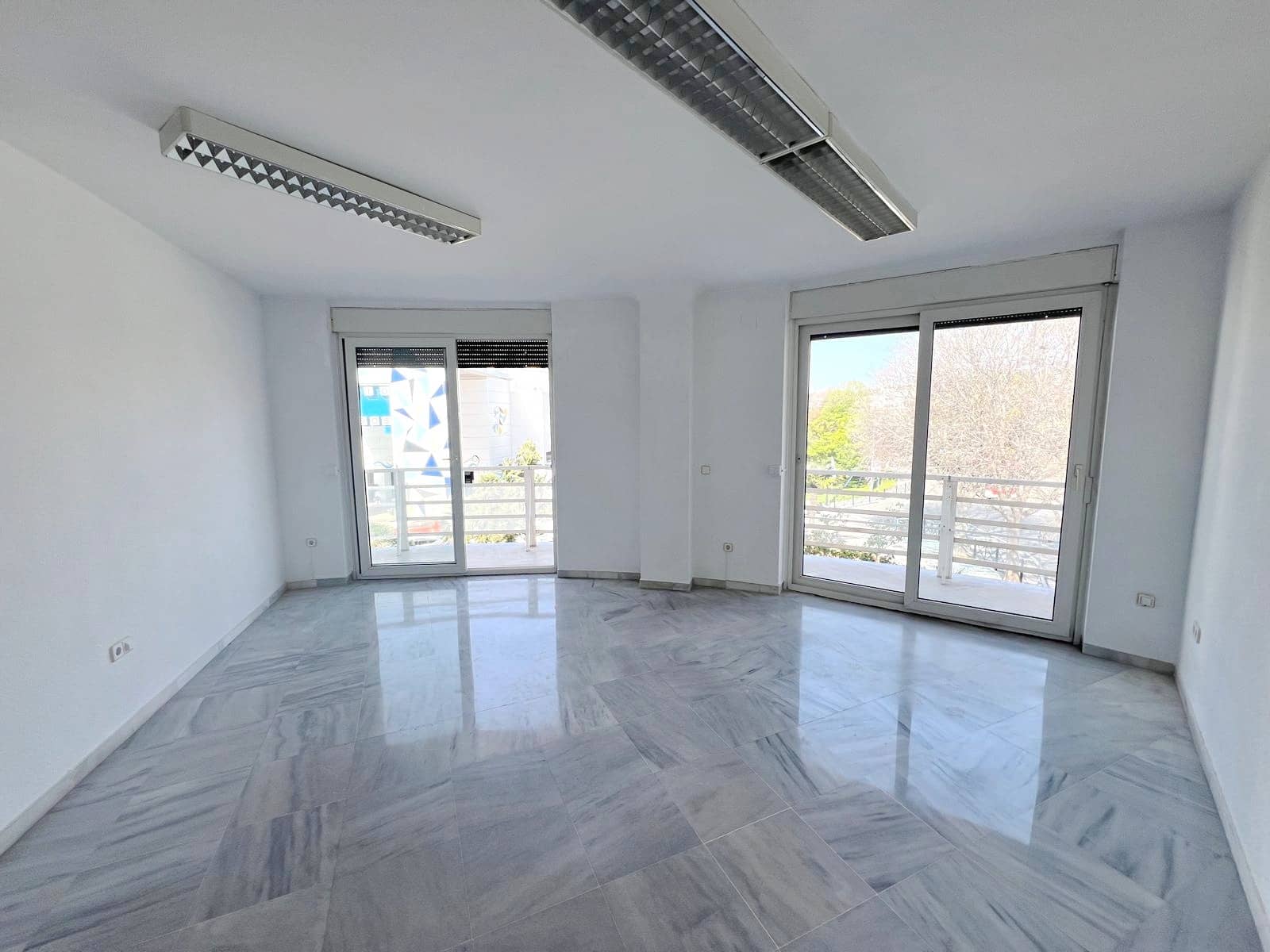 2 slaapkamer Appartement te koop in Marbella met garage - € 680.000 (Ref: 8924129)