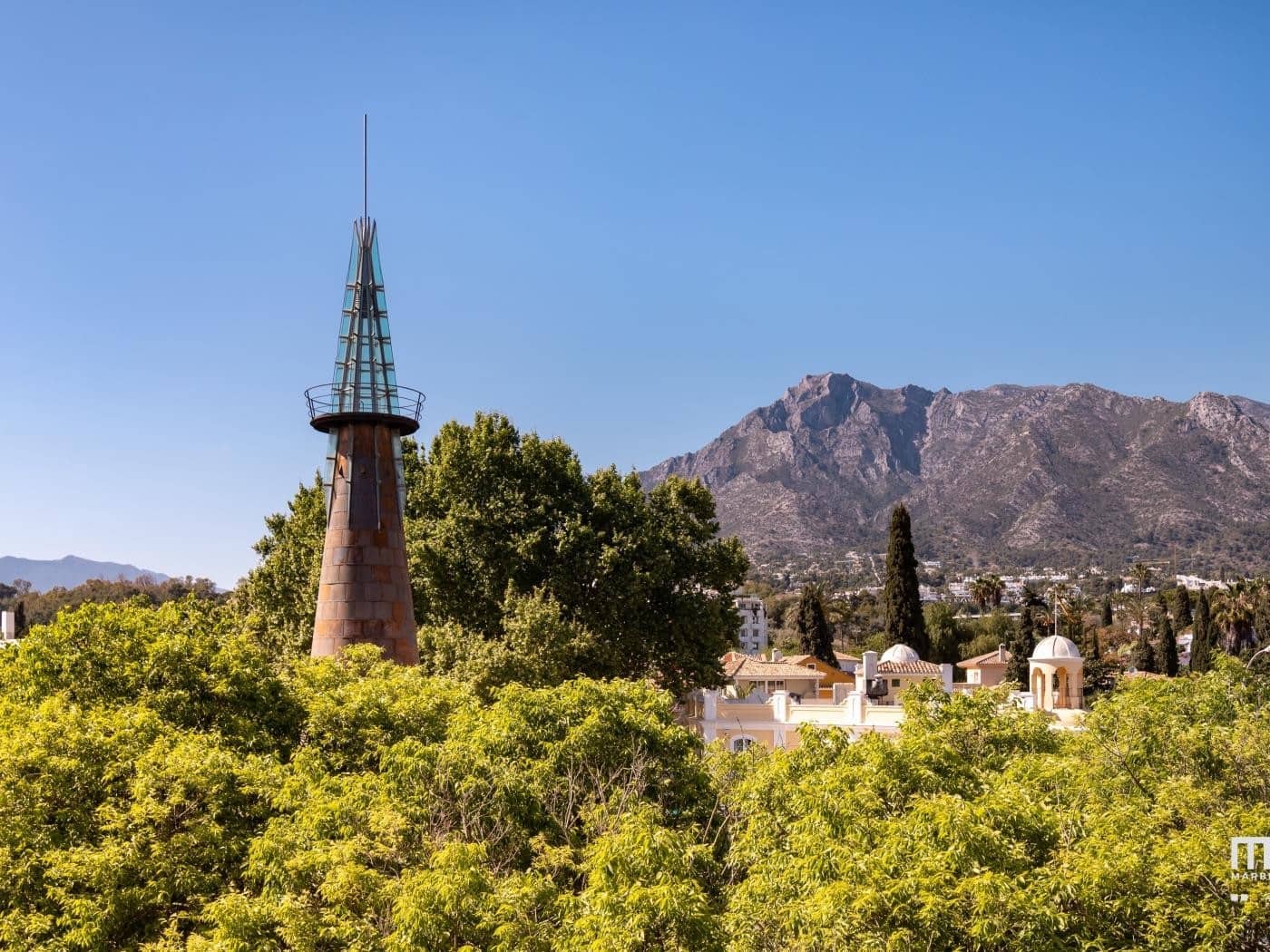 2 slaapkamer Appartement te koop in Marbella met garage - € 680.000 (Ref: 8924129)