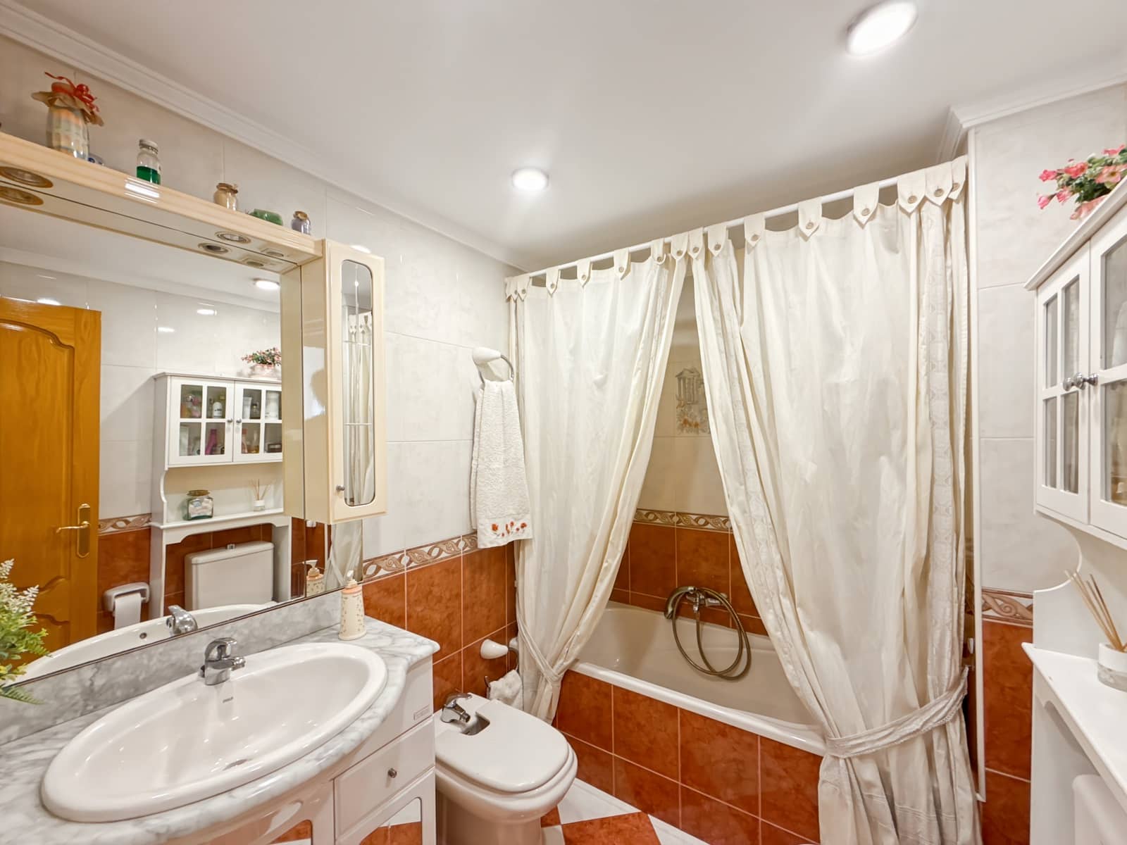 4 makuuhuone Huoneisto myytävänä paikassa Malaga kaupunki mukana 
autotalli - 631 000 € (Ref: 8926391)