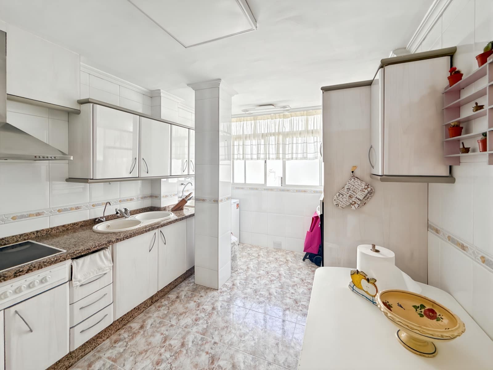 4 makuuhuone Huoneisto myytävänä paikassa Malaga kaupunki mukana 
autotalli - 631 000 € (Ref: 8926391)