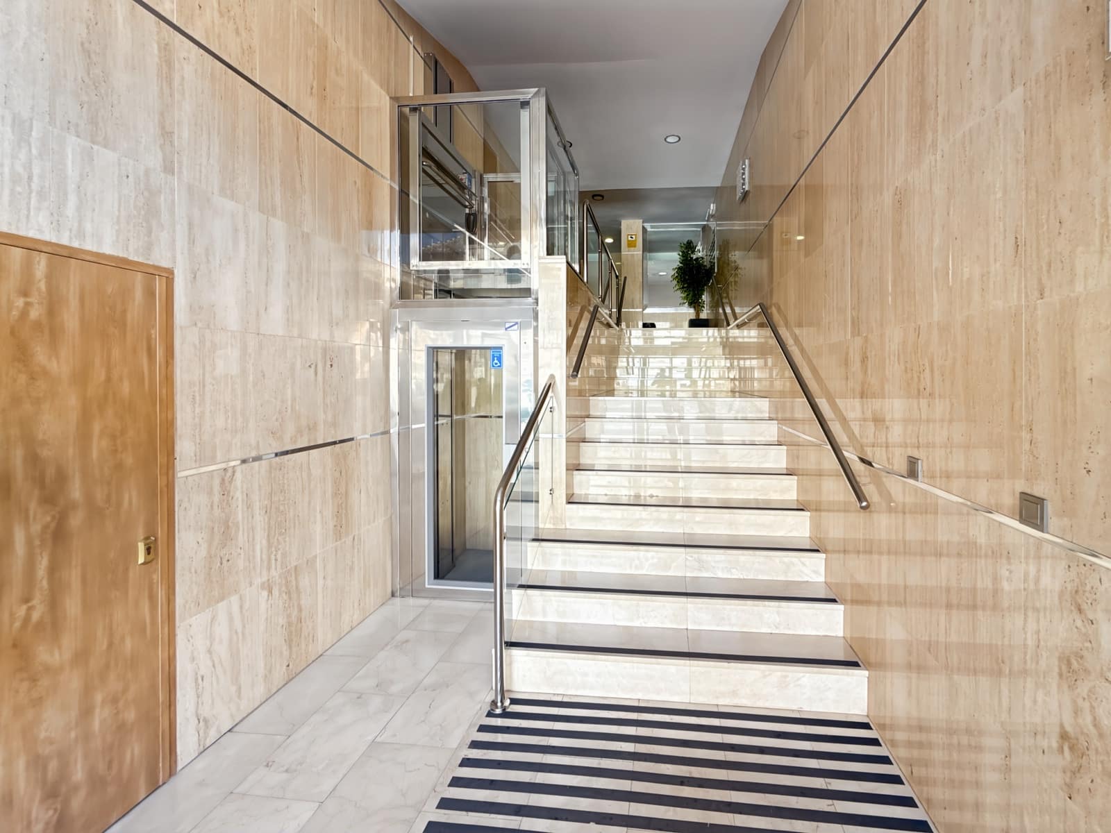 4 makuuhuone Huoneisto myytävänä paikassa Malaga kaupunki mukana 
autotalli - 631 000 € (Ref: 8926391)