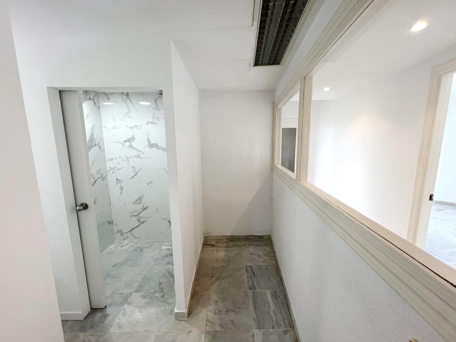 Kontor til salg i Marbella med garage - € 680.000 (Ref: 8926394)