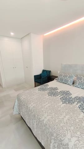 3 sypialnia Apartament na sprzedaż w Marbella z basenem garażem - 759 000 € (Ref: 8935128)