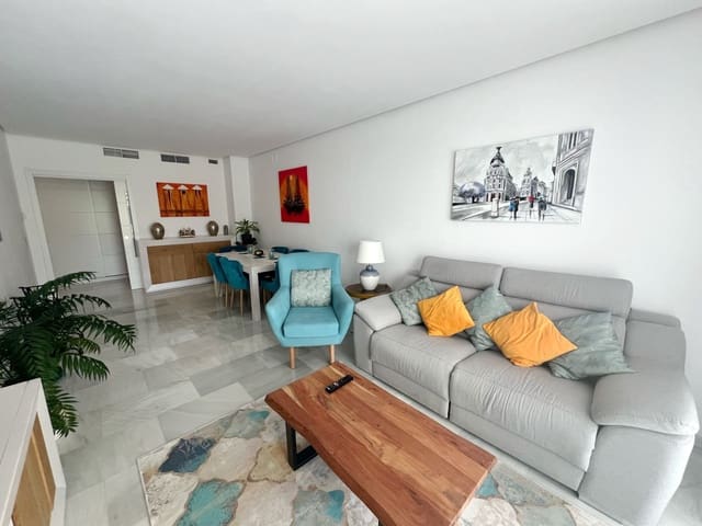 3 sypialnia Apartament na sprzedaż w Marbella z basenem garażem - 759 000 € (Ref: 8935128)