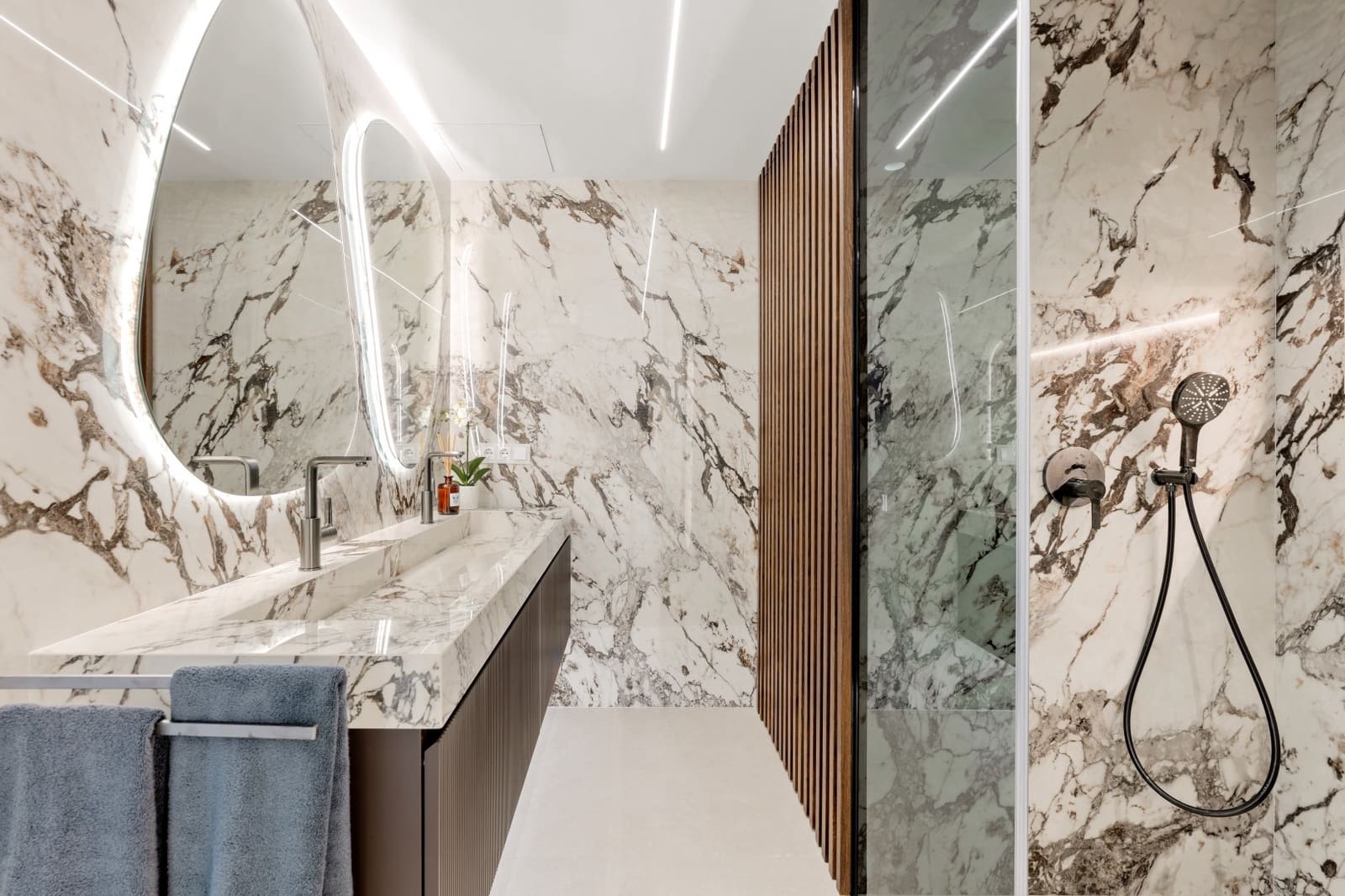 3 bedroom Apartment for sale in Marbella with pool garage - € 2,450,000 (Ref: 8946648)