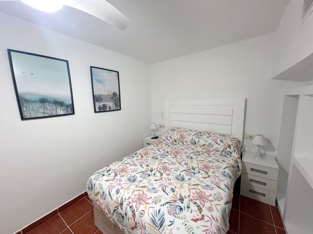 4 bedroom Apartment for sale in Marbella - € 320,000 (Ref: 8950601)