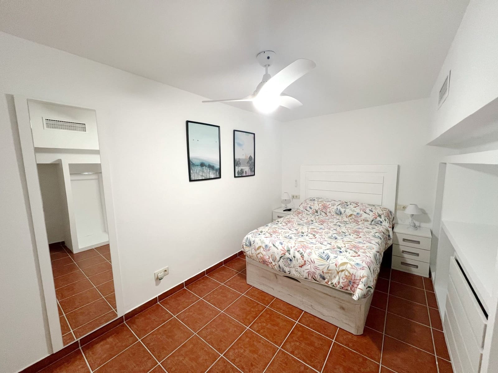 4 bedroom Apartment for sale in Marbella - € 320,000 (Ref: 8950601)