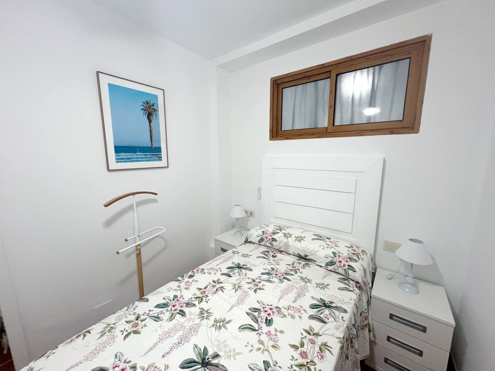 4 bedroom Apartment for sale in Marbella - € 320,000 (Ref: 8950601)