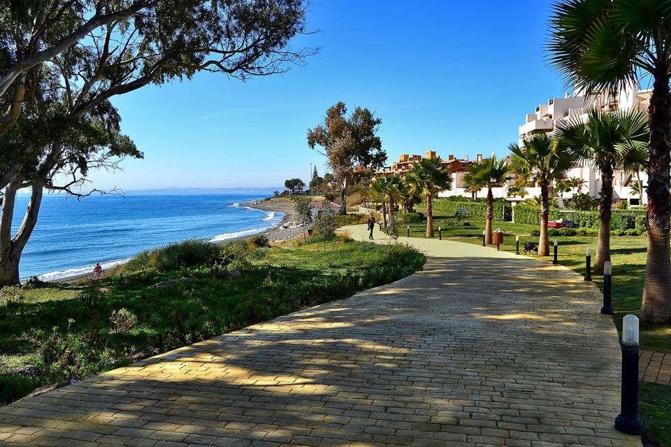 2 quarto Penthouse para venda em Estepona com piscina garagem - 630 000 € (Ref: 8950602)