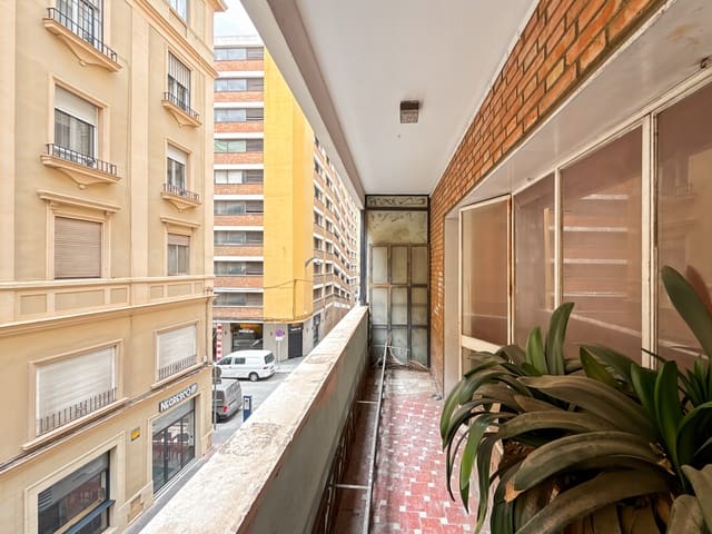 3 slaapkamer Appartement te koop in Málaga stad - € 469.000 (Ref: 8957299)