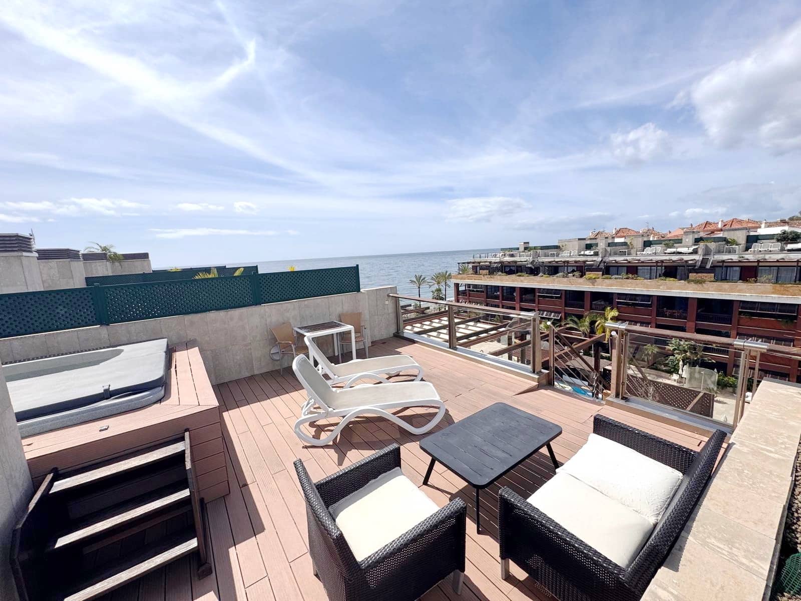 1 soveværelse Penthouse til salg i Marbella med swimmingpool garage - € 699.000 (Ref: 8968563)