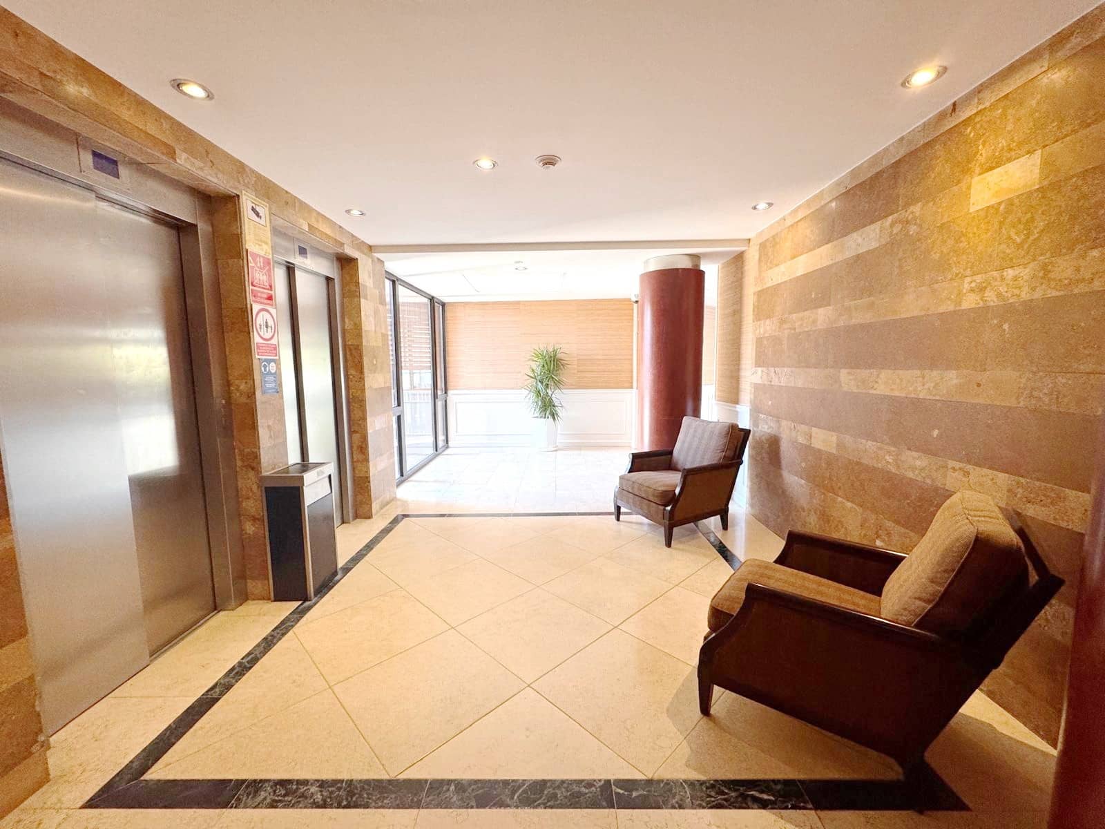 1 soveværelse Penthouse til salg i Marbella med swimmingpool garage - € 699.000 (Ref: 8968563)