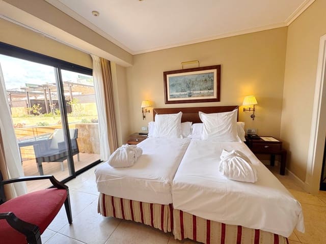 1 soverom Penthouse til salgs i Marbella med svømmebasseng garasje - € 699 000 (Ref: 8968563)
