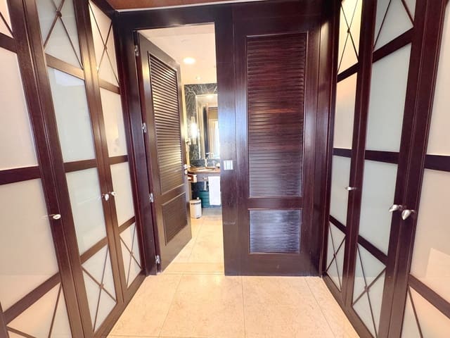 1 soverom Penthouse til salgs i Marbella med svømmebasseng garasje - € 699 000 (Ref: 8968563)