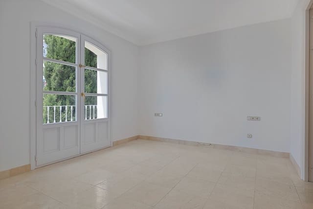 3 slaapkamer Huis te koop in La Heredia, Benahavís met zwembad - € 550.000 (Ref: 8970549)