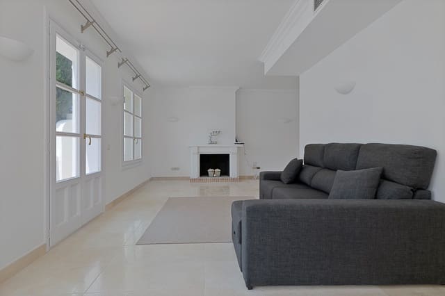 3 slaapkamer Huis te koop in La Heredia, Benahavís met zwembad - € 550.000 (Ref: 8970549)
