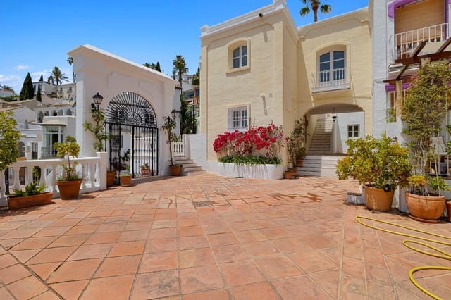 3 slaapkamer Huis te koop in La Heredia, Benahavís met zwembad - € 550.000 (Ref: 8970549)