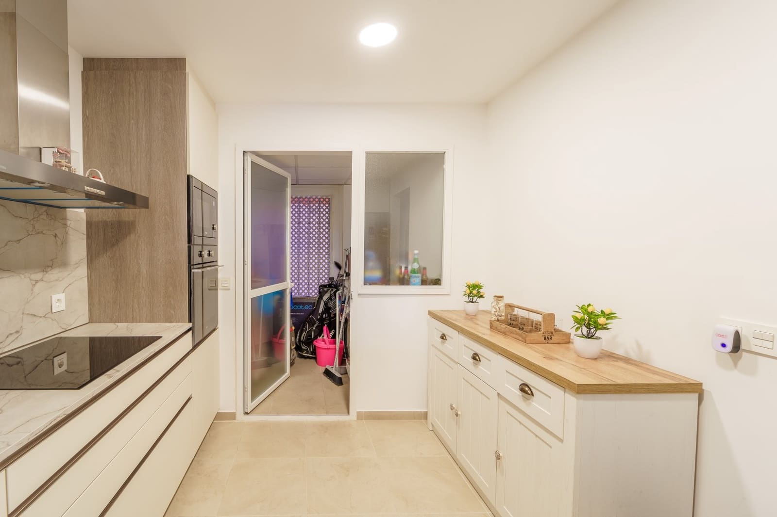 2 soverom Leilighet til salgs i Guadalmansa med svømmebasseng garasje - € 550 000 (Ref: 9001251)