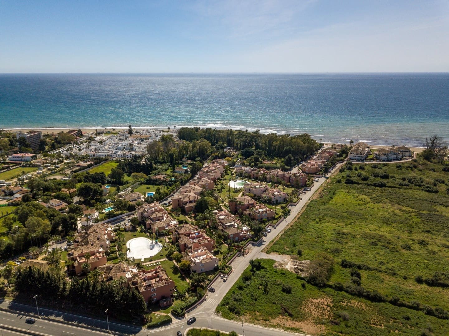 2 soverom Leilighet til salgs i Guadalmansa med svømmebasseng garasje - € 550 000 (Ref: 9001251)