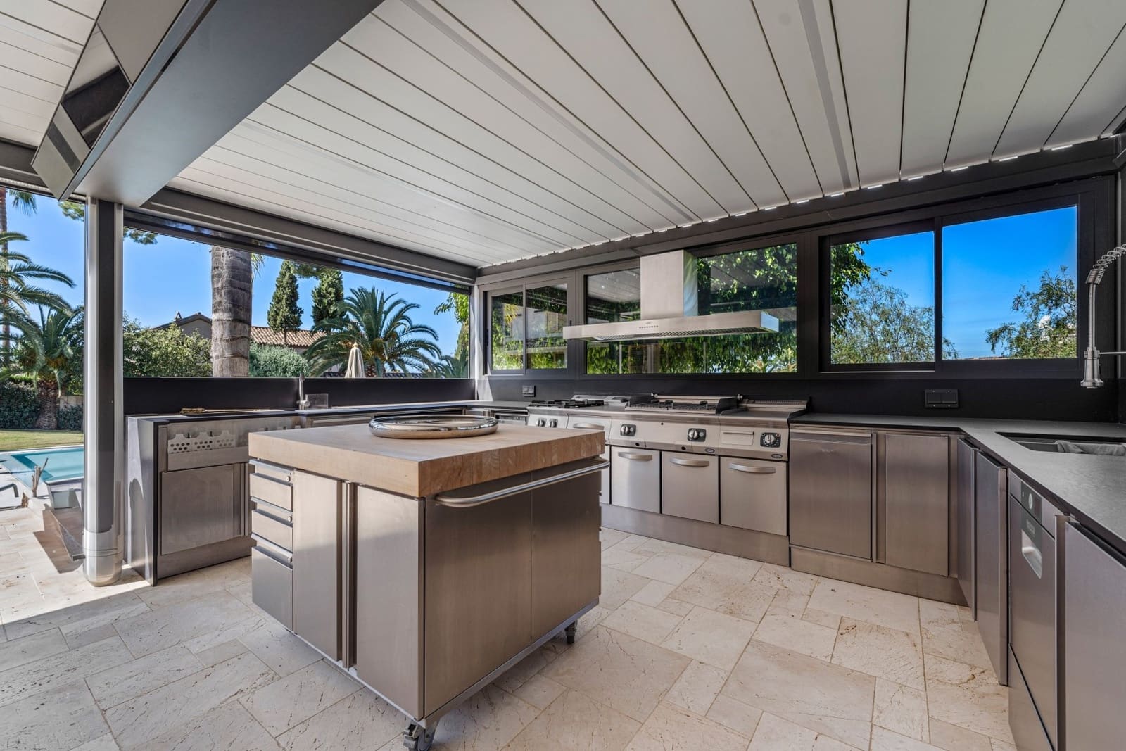 6 quarto Moradia para venda em Marbella com piscina garagem - 3 999 000 € (Ref: 9001253)