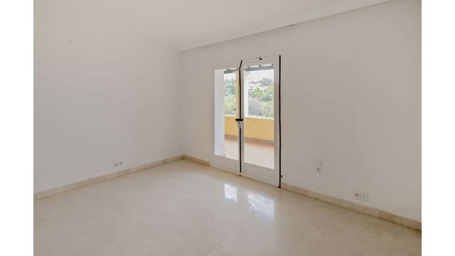 3 bedroom Apartment for sale in La Quinta, Benahavís with pool - € 420,000 (Ref: 9003373)