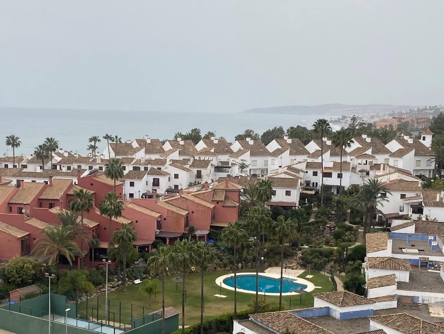 2 bedroom Townhouse for sale in Estepona with pool garage - € 495,000 (Ref: 9007360)