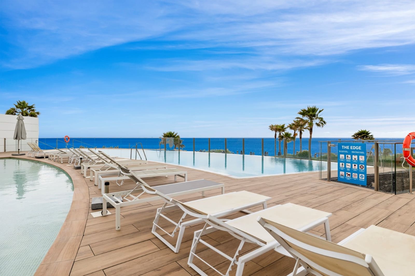 3 makuuhuone Huoneisto myytävänä paikassa Estepona mukana uima-altaan 
autotalli - 1 390 000 € (Ref: 9007361)