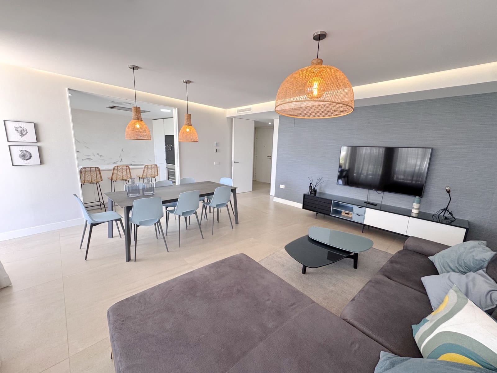 2 soverom Leilighet til salgs i Estepona med svømmebasseng garasje - € 898 000 (Ref: 9007361)