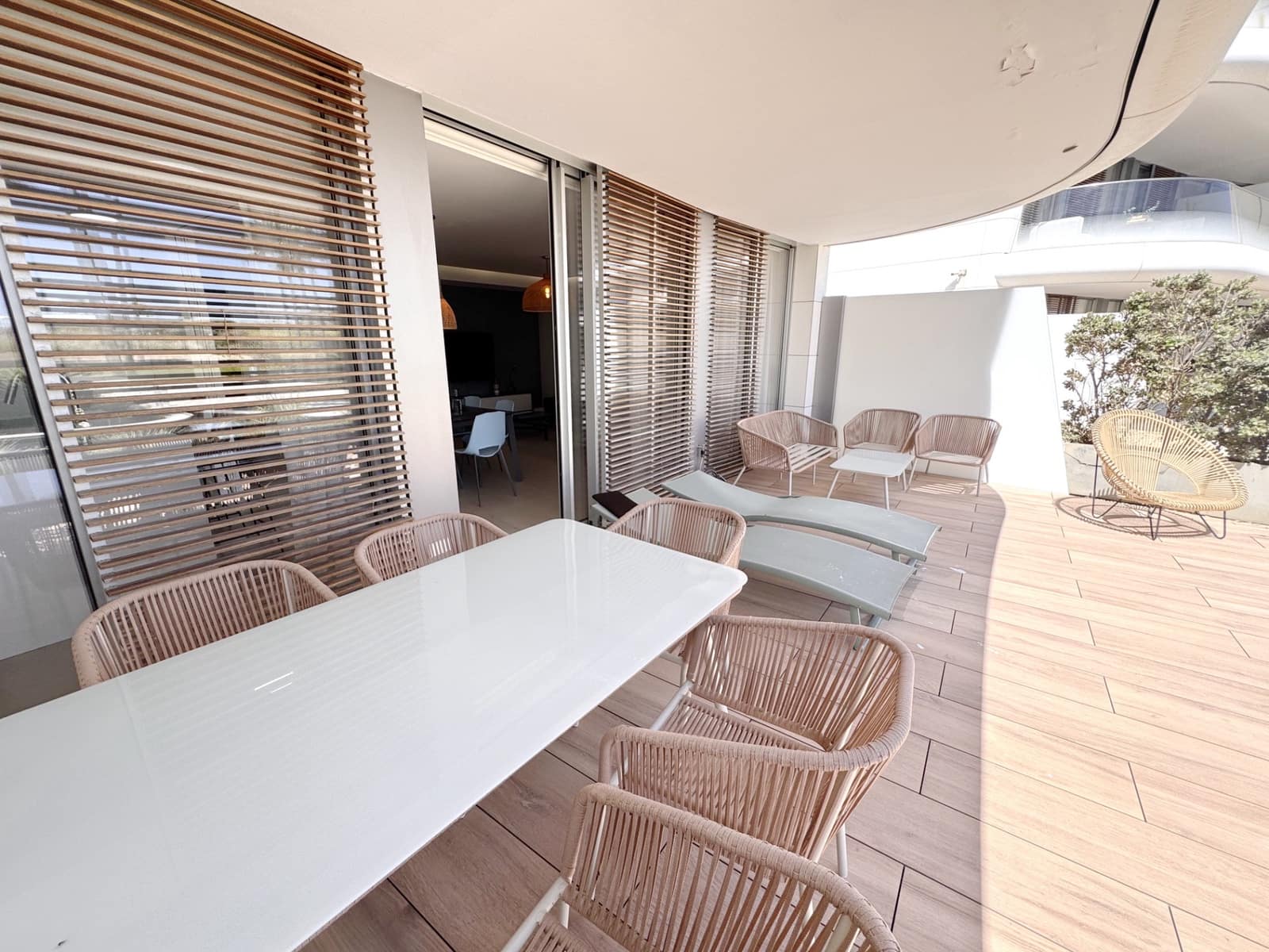 2 soverom Leilighet til salgs i Estepona med svømmebasseng garasje - € 898 000 (Ref: 9007361)