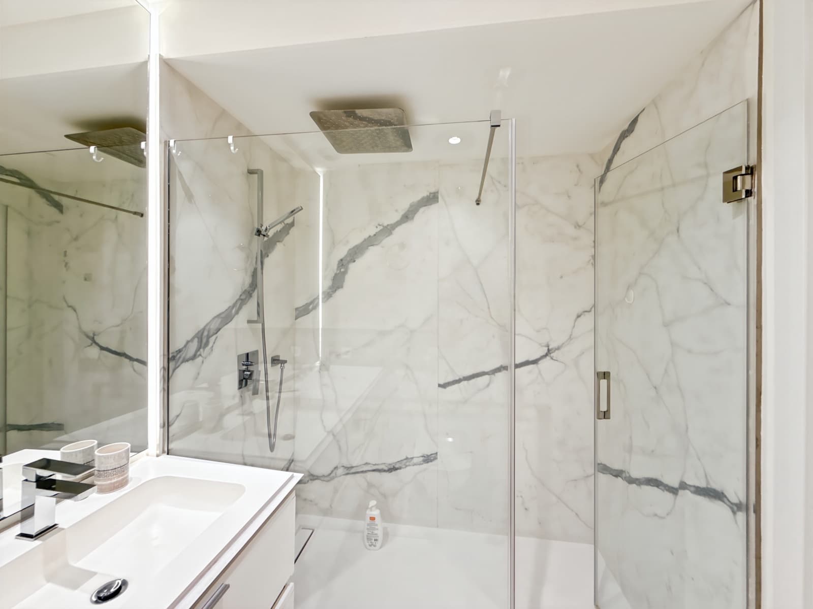 2 quarto Apartamento para venda em Estepona com piscina garagem - 680 000 € (Ref: 9024181)