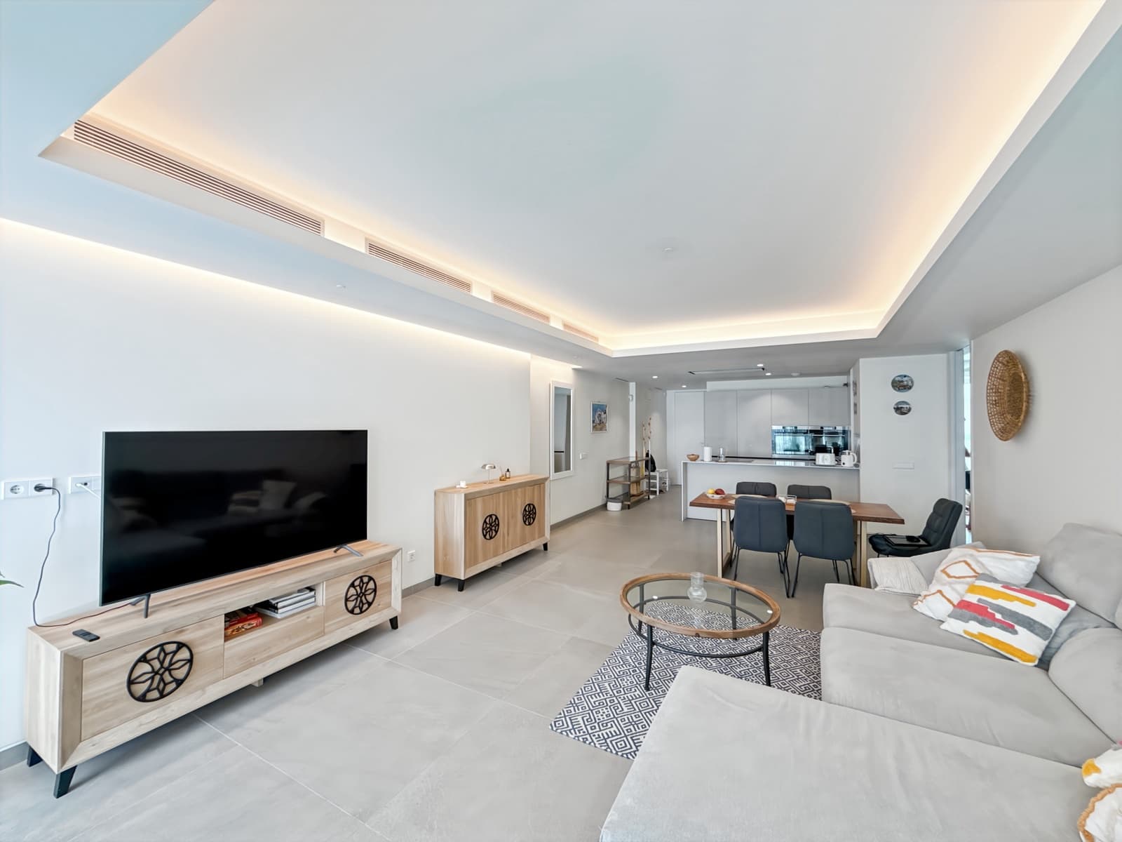 2 quarto Apartamento para venda em Estepona com piscina garagem - 680 000 € (Ref: 9024181)