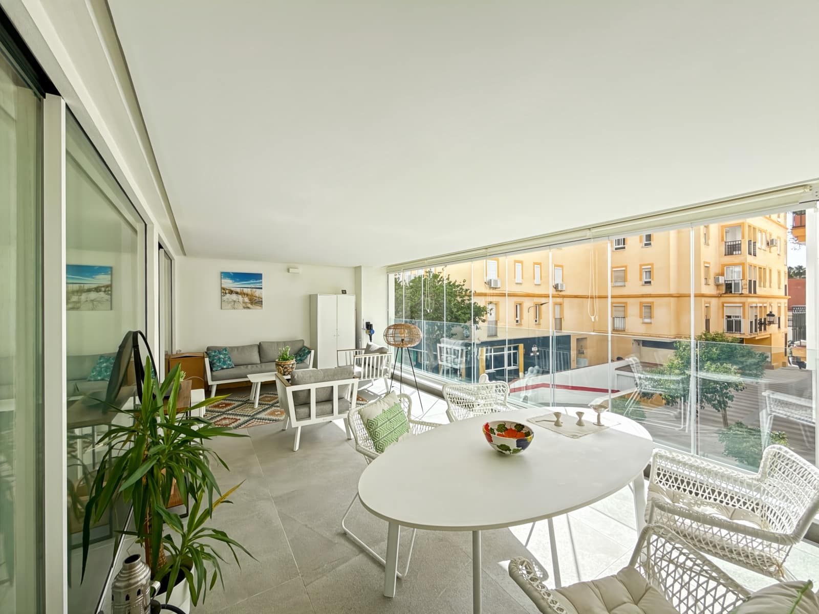 2 quarto Apartamento para venda em Estepona com piscina garagem - 680 000 € (Ref: 9024181)