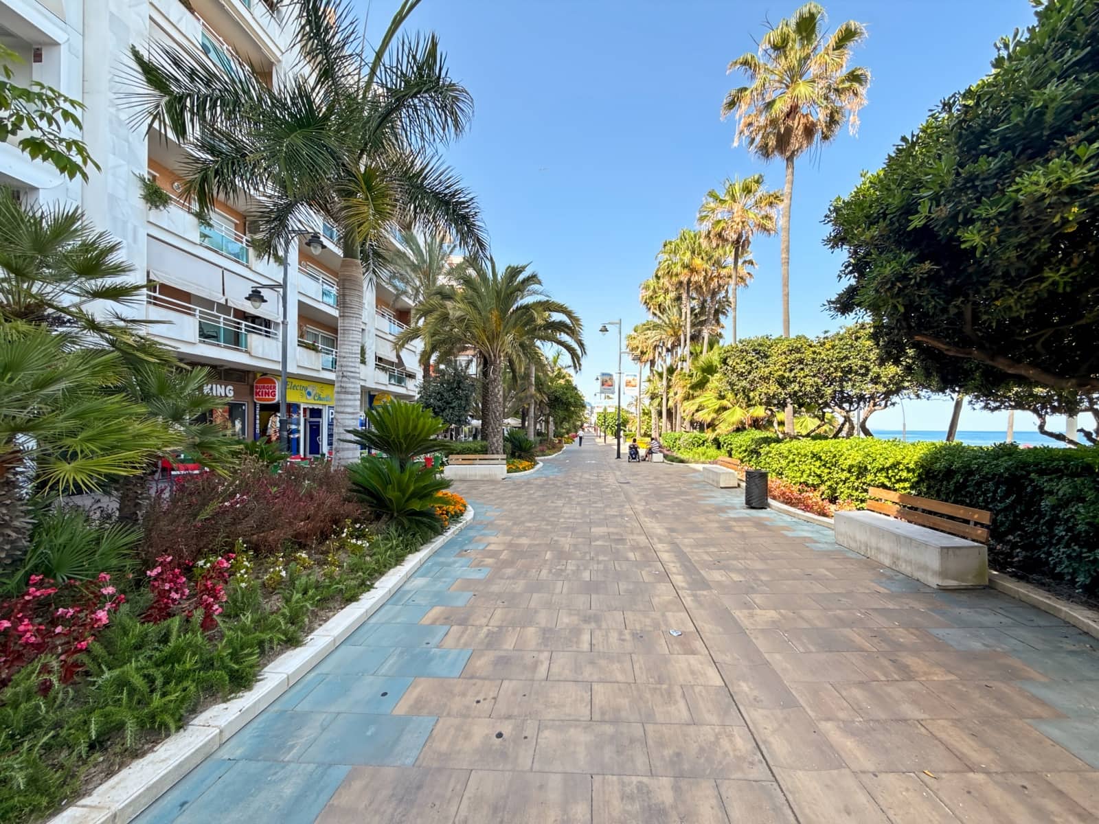 2 quarto Apartamento para venda em Estepona com piscina garagem - 680 000 € (Ref: 9024181)