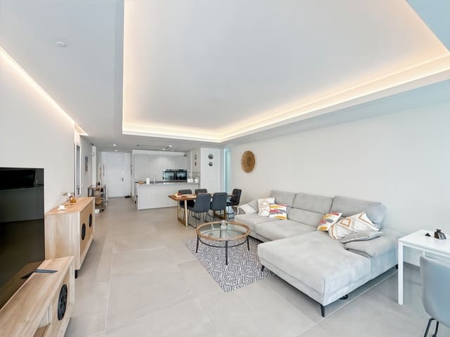 2 sypialnia Apartament na sprzedaż w Puerto de Estepona, Estepona z basenem garażem - 800 000 € (Ref: 9024181)