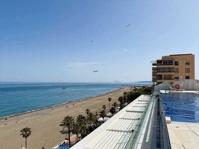 2 sypialnia Apartament na sprzedaż w Puerto de Estepona, Estepona z basenem garażem - 800 000 € (Ref: 9024181)