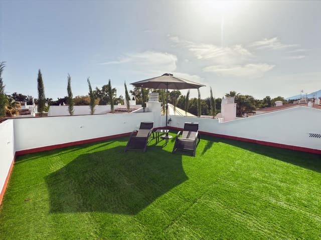 3 chambre Penthouse à vendre à Marbella avec piscine garage - 377 000 € (Ref: 9034749)