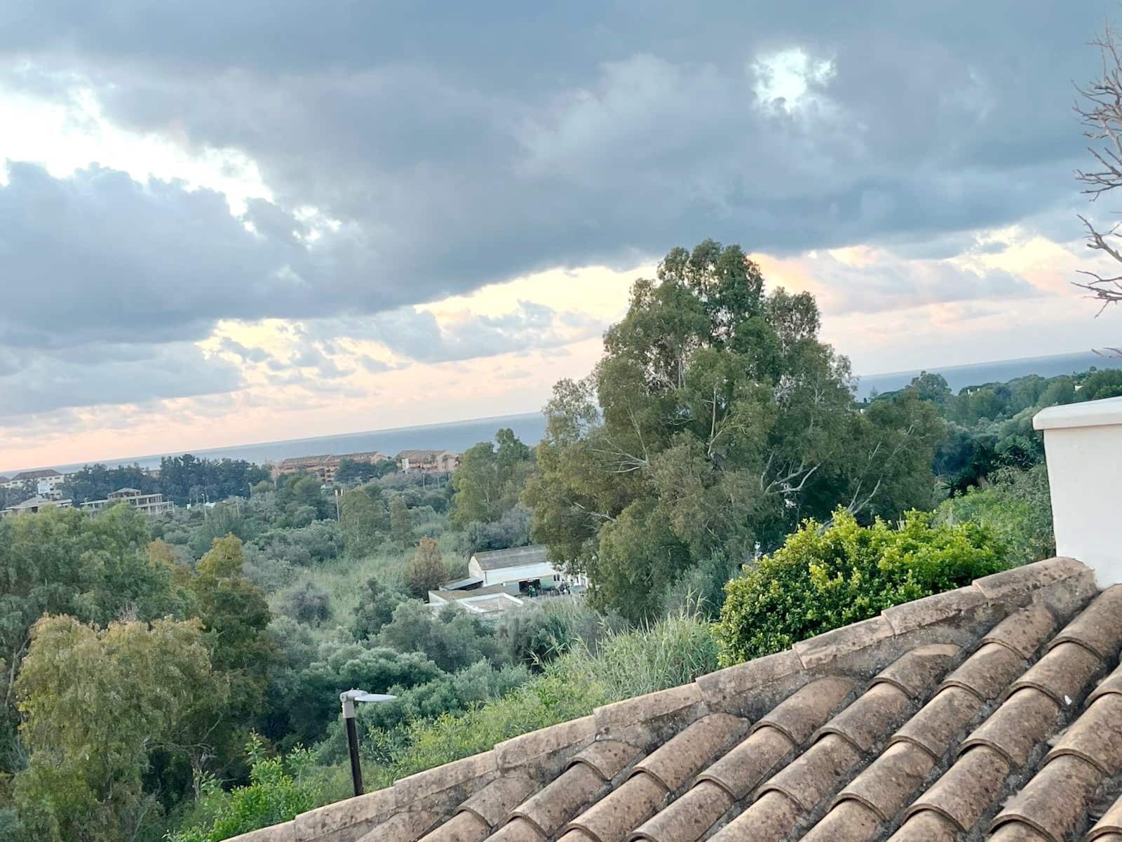 1 sypialnia Apartament na sprzedaż w Marbella z basenem garażem - 425 000 € (Ref: 9034750)