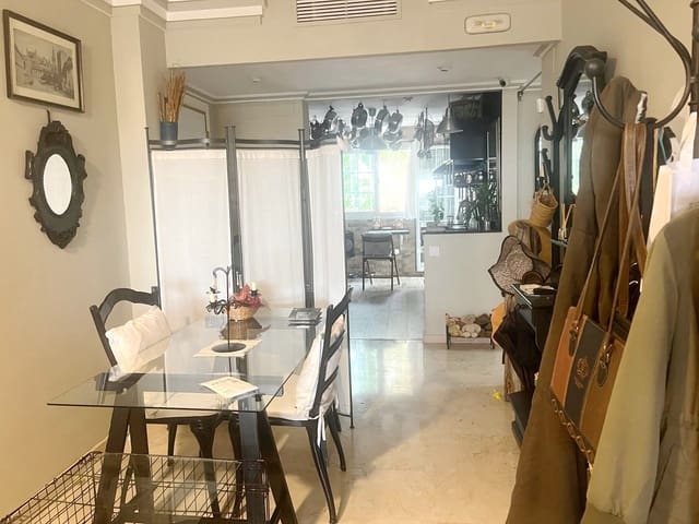 1 chambre Appartement à vendre à Marbella avec piscine garage - 425 000 € (Ref: 9034750)