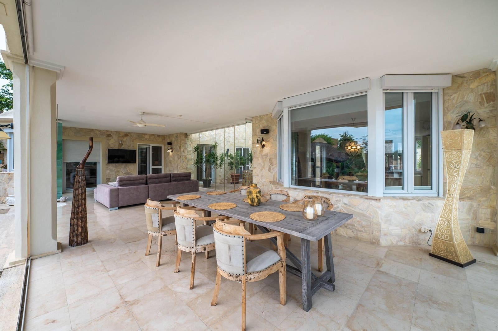 5 Zimmer Villa zu verkaufen in Marbella mit Pool Garage - 1.990.000 € (Ref: 9057767)